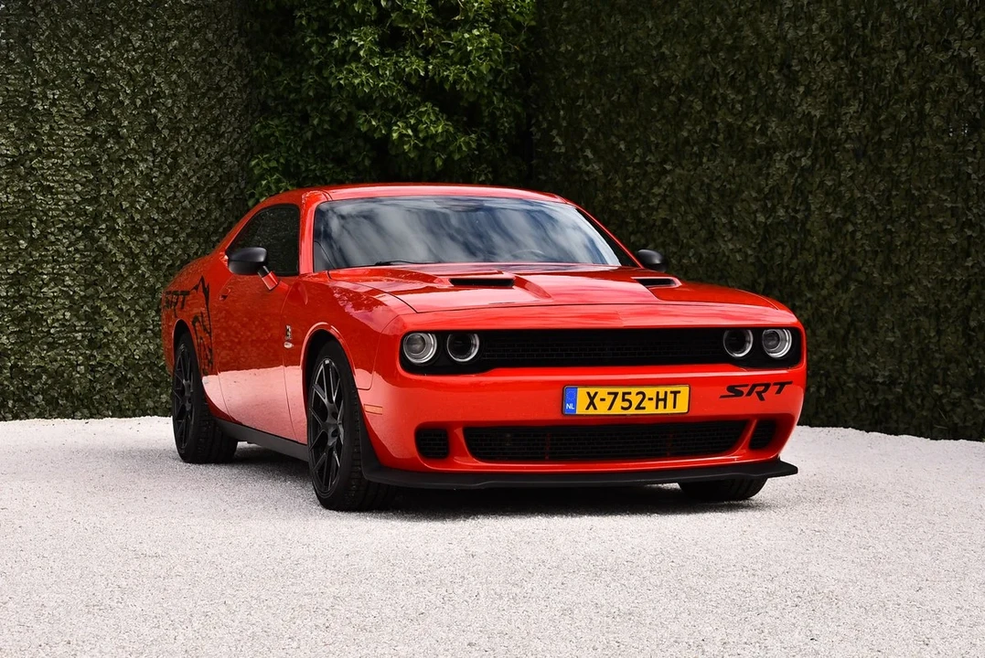 2015 Dodge Challenger SRT8 & 392 3rd Gen - Image 5 of 31