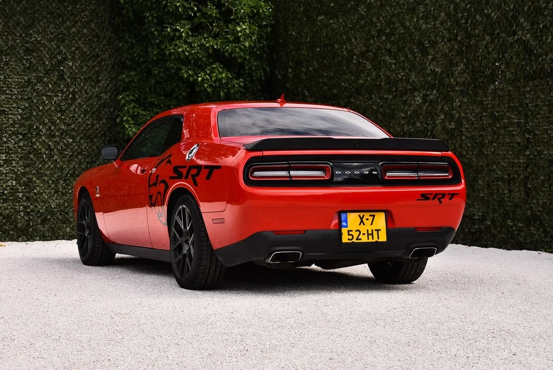 2015 Dodge Challenger SRT8 & 392 3rd Gen - Image 13 of 31