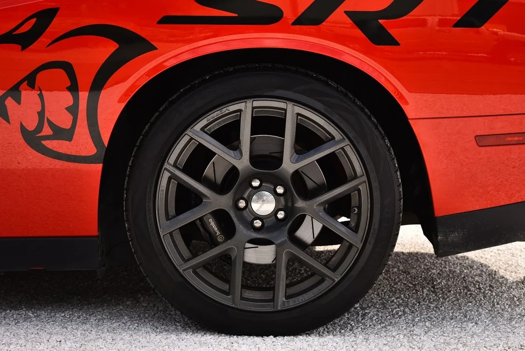2015 Dodge Challenger SRT8 & 392 3rd Gen - Image 21 of 31
