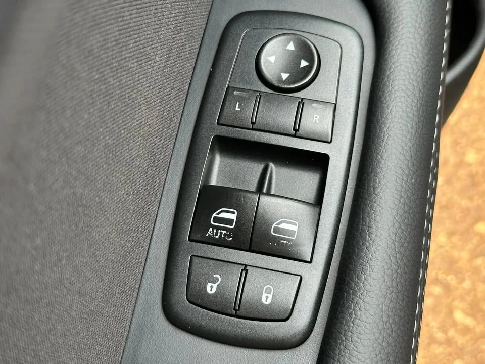 2015 Dodge Challenger 3rd Gen - Image 12 of 20
