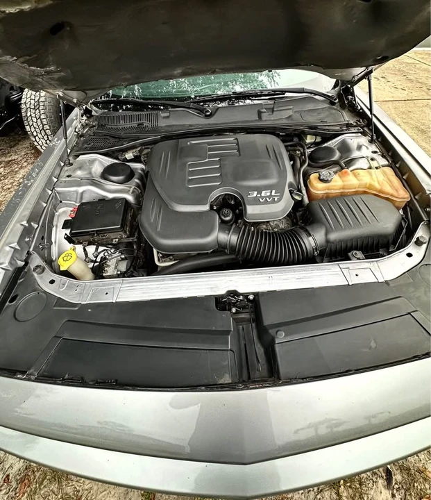 2015 Dodge Challenger 3rd Gen - Image 17 of 19