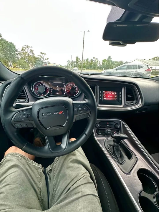 2015 Dodge Challenger 3rd Gen - Image 10 of 19