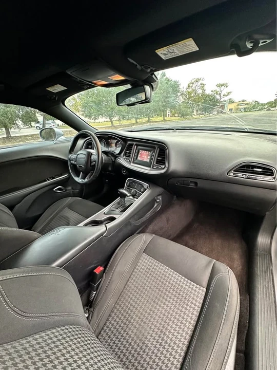 2015 Dodge Challenger 3rd Gen - Image 15 of 19