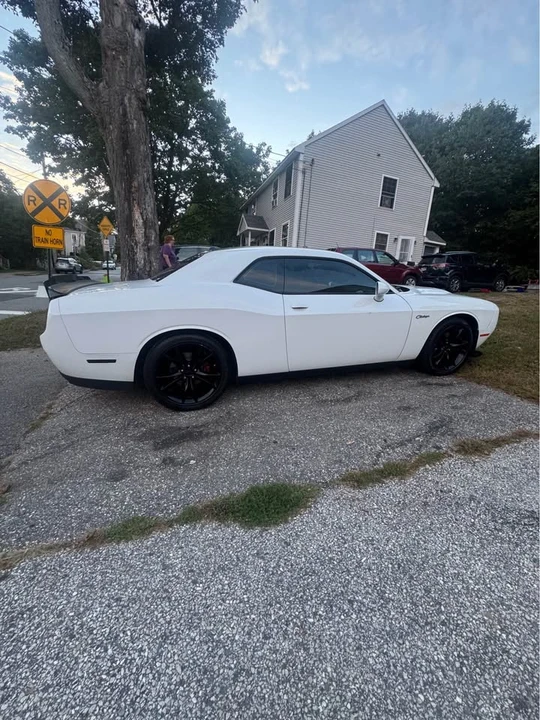 2015 Dodge Challenger 3rd Gen - Image 6 of 9