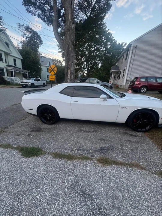 2015 Dodge Challenger 3rd Gen - Image 5 of 9