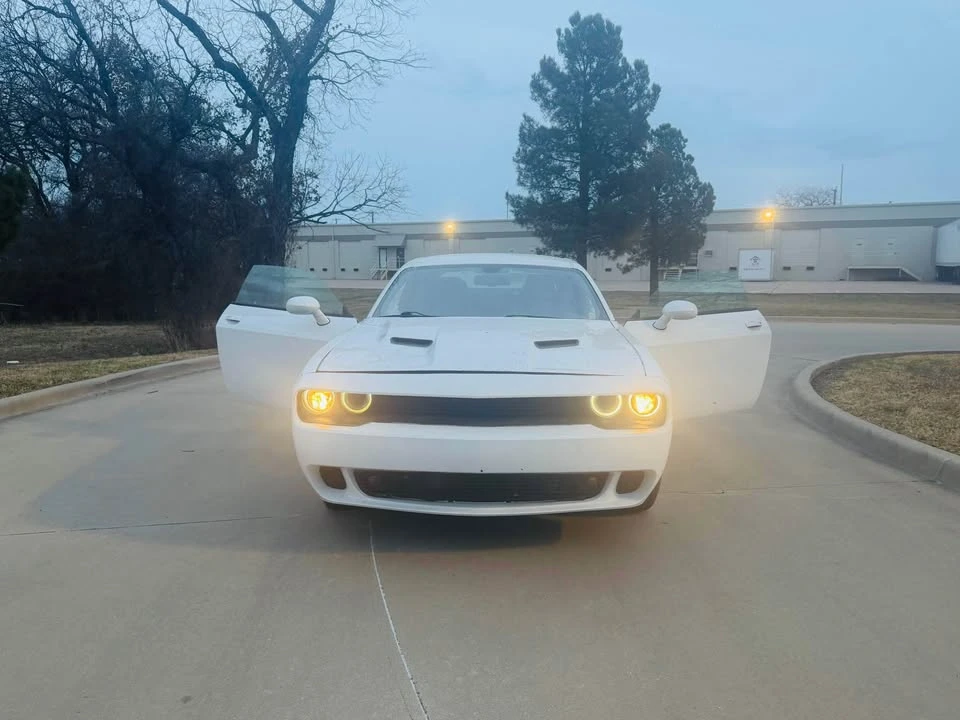 2015 Dodge Challenger 3rd Gen - Image 13 of 18