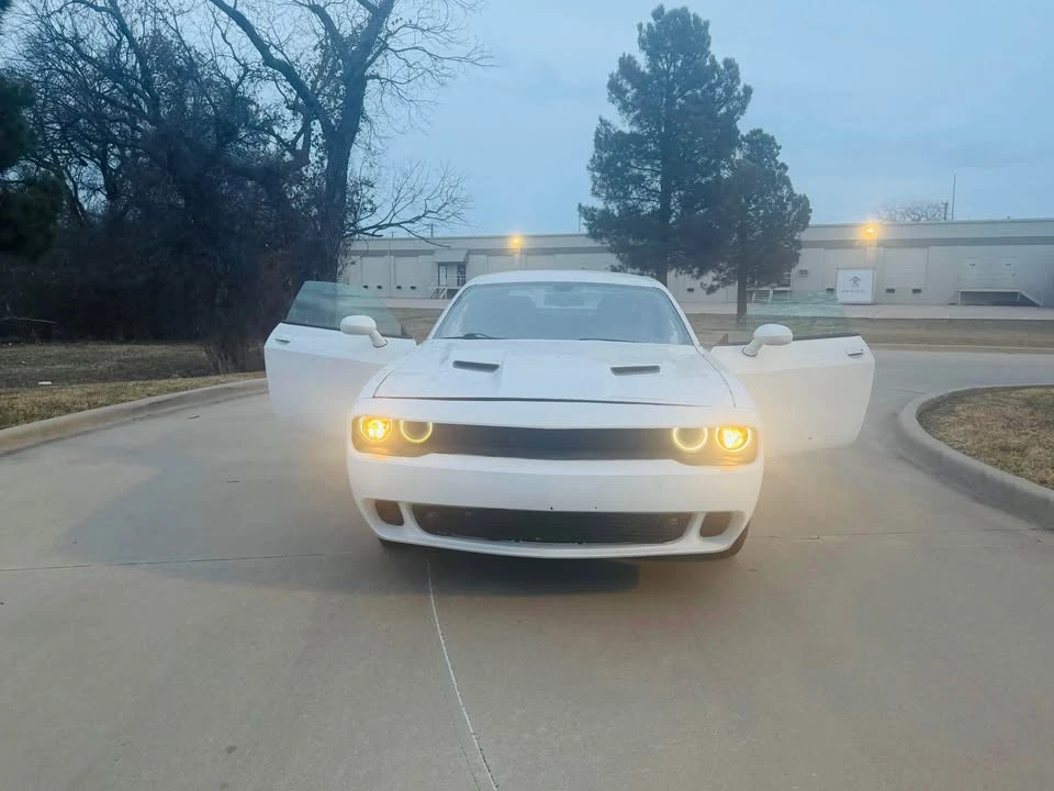 2015 Dodge Challenger 3rd Gen - Image 15 of 18