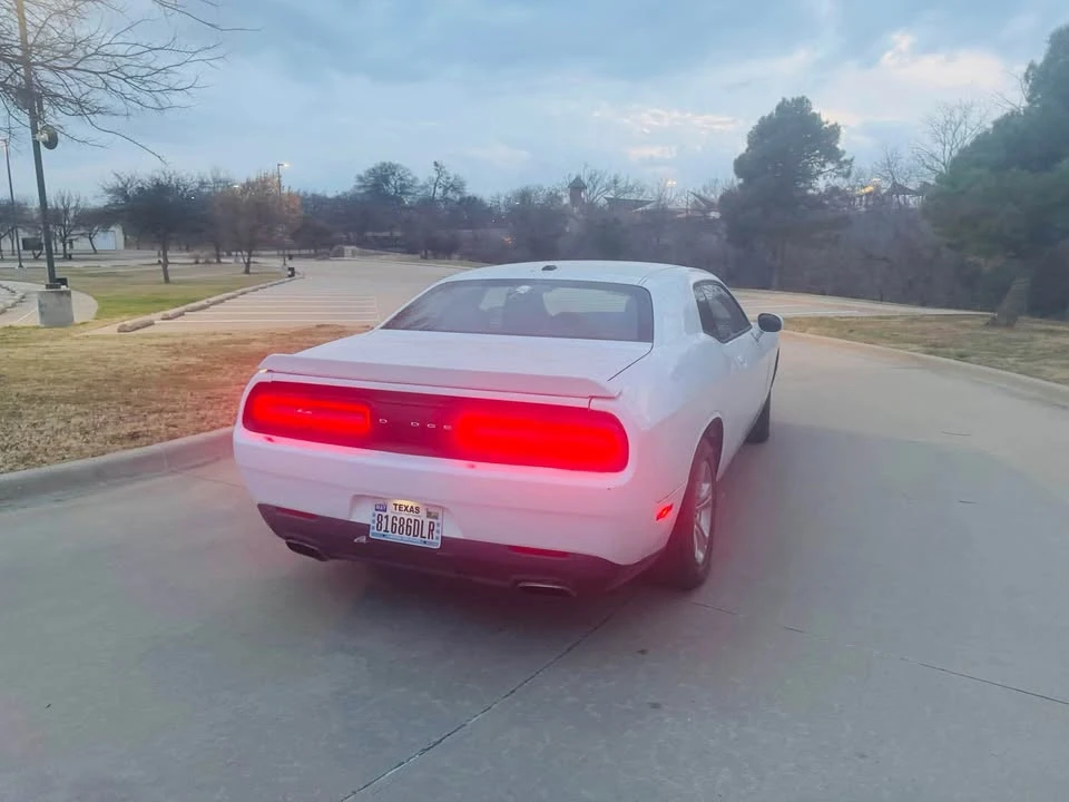 2015 Dodge Challenger 3rd Gen - Image 11 of 18