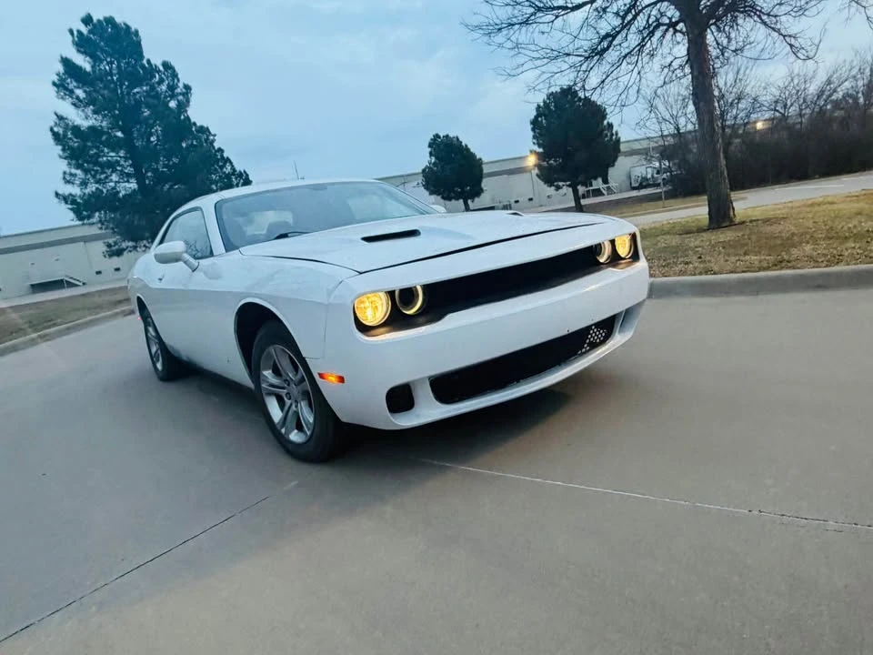 2015 Dodge Challenger 3rd Gen - Image 2 of 18