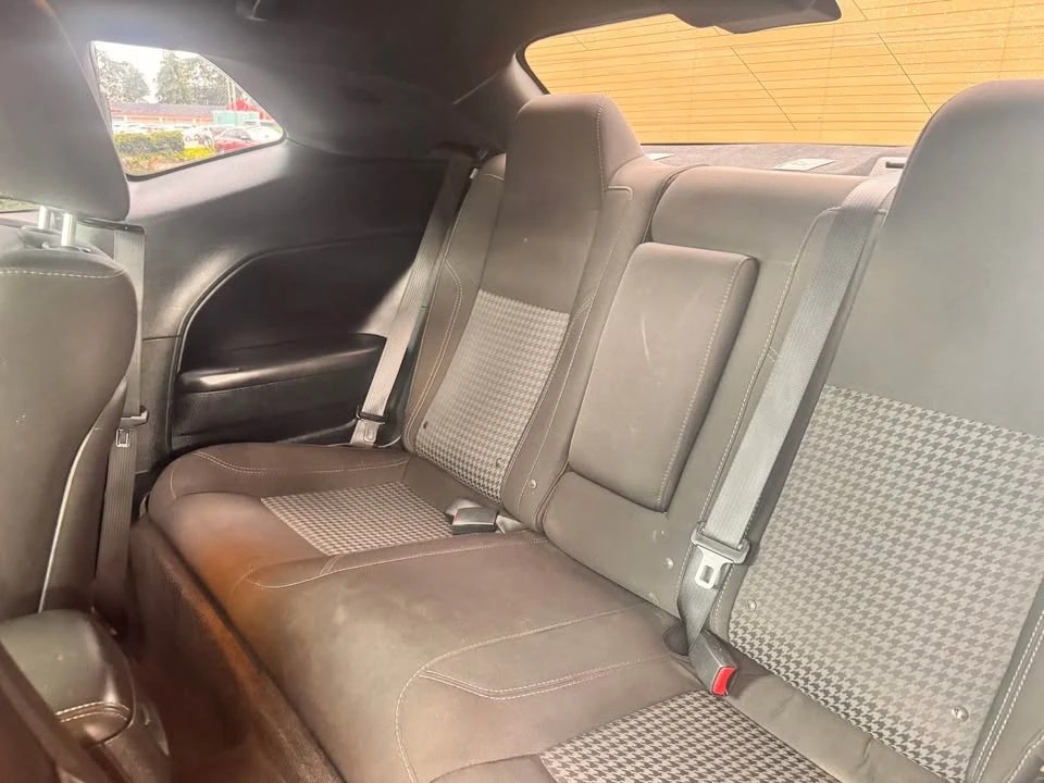 2015 Dodge Challenger 3rd Gen - Image 7 of 9