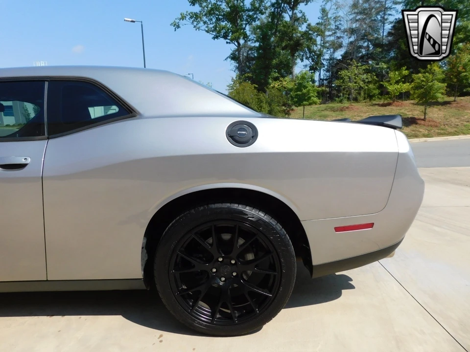 2015 Dodge Challenger 3rd Gen - Image 9 of 12