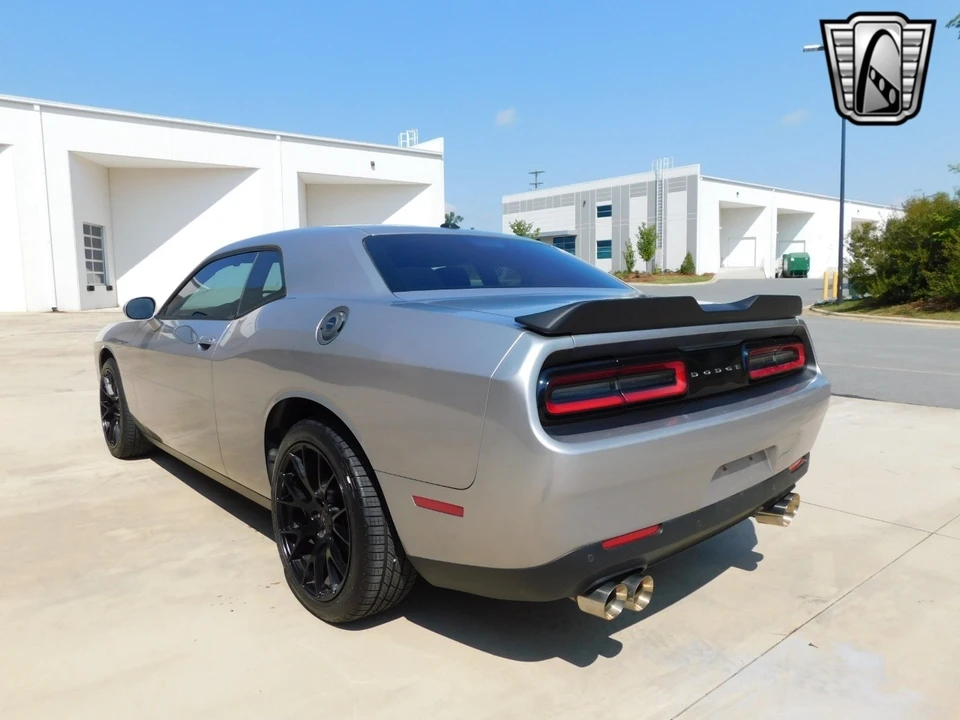 2015 Dodge Challenger 3rd Gen - Image 10 of 12