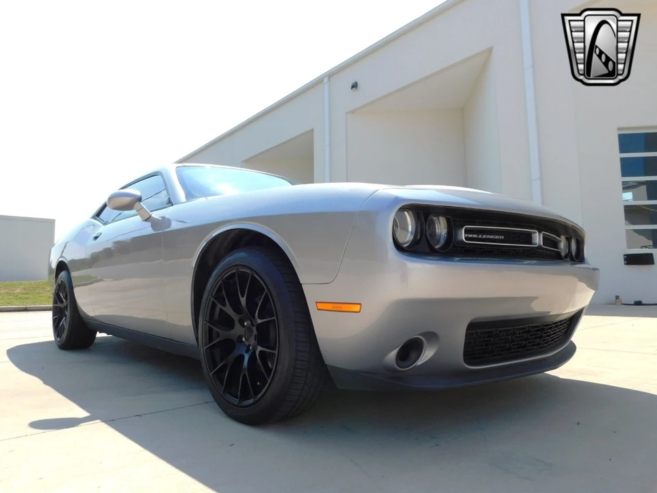 2015 Dodge Challenger 3rd Gen - Image 16 of 21