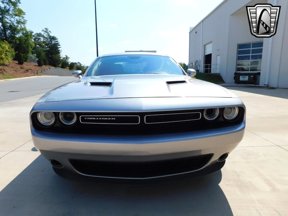 2015 Dodge Challenger 3rd Gen - Image 4 of 12