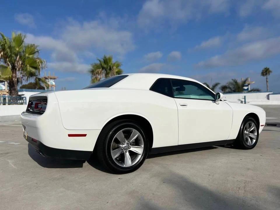 2015 Dodge Challenger 3rd Gen - Image 9 of 19