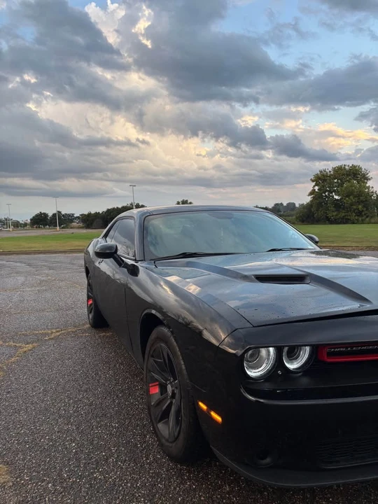 2015 Dodge Challenger 3rd Gen - Image 2 of 7