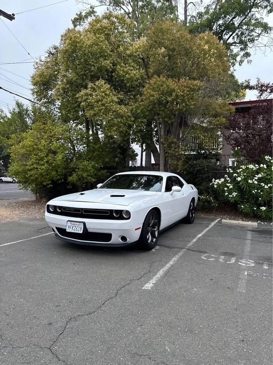 2015 Dodge Challenger 3rd Gen - Image 10 of 20