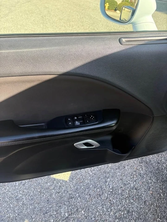 2015 Dodge Challenger 3rd Gen - Image 13 of 15
