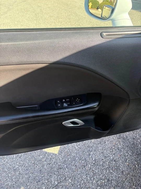 2015 Dodge Challenger 3rd Gen - Image 13 of 15