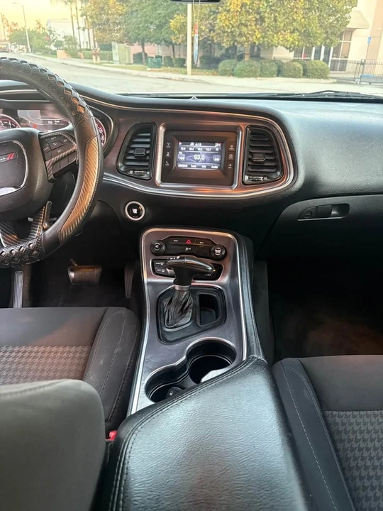 2015 Dodge Challenger 3rd Gen - Image 8 of 15