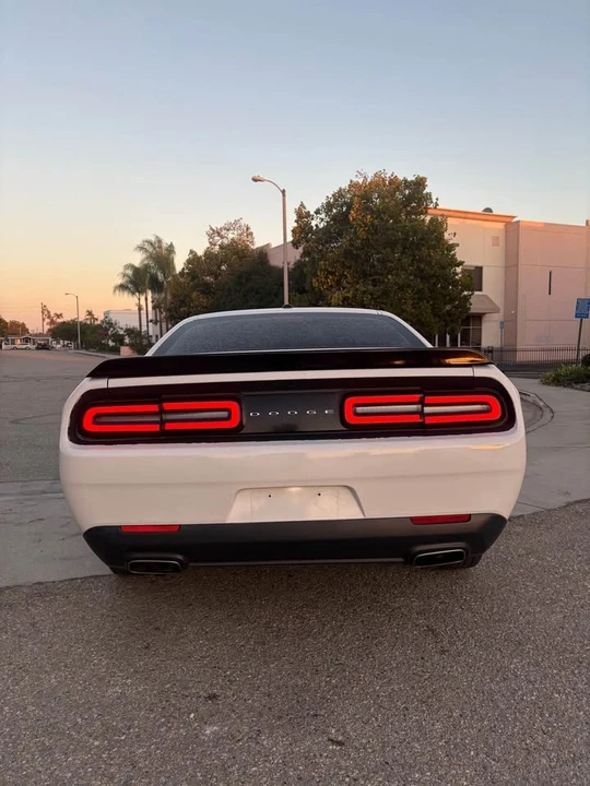2015 Dodge Challenger 3rd Gen - Image 7 of 15