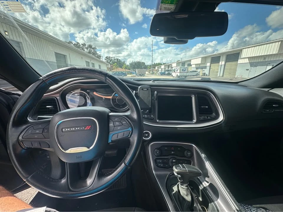 2015 Dodge Challenger 3rd Gen - Image 6 of 8