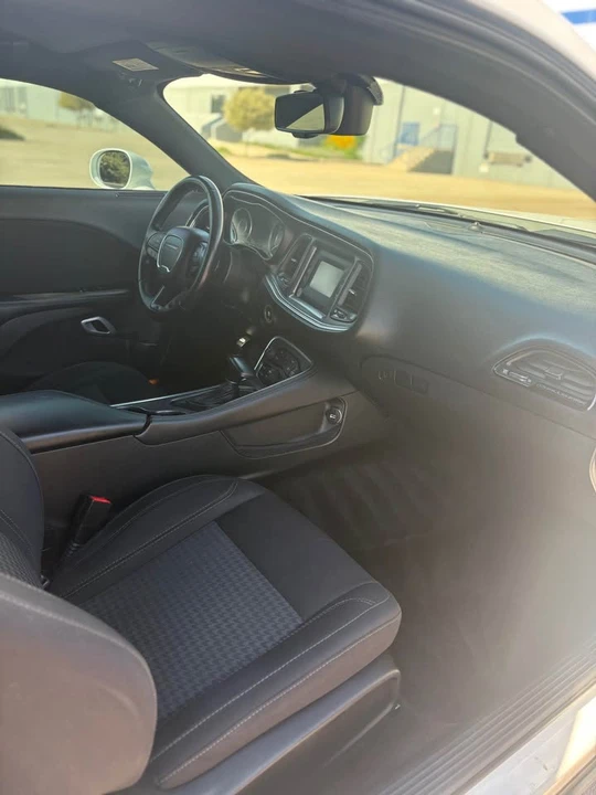 2015 Dodge Challenger 3rd Gen - Image 8 of 12