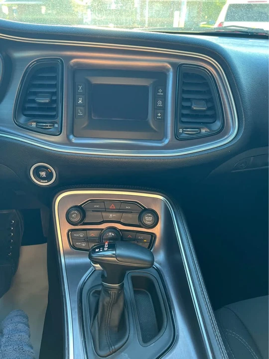 2015 Dodge Challenger 3rd Gen - Image 4 of 15