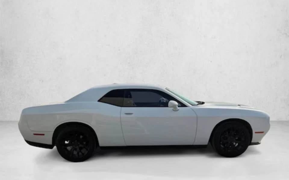 2015 Dodge Challenger 3rd Gen - Image 4 of 9