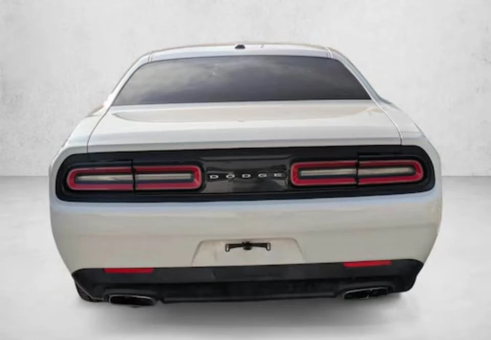 2015 Dodge Challenger 3rd Gen - Image 6 of 9