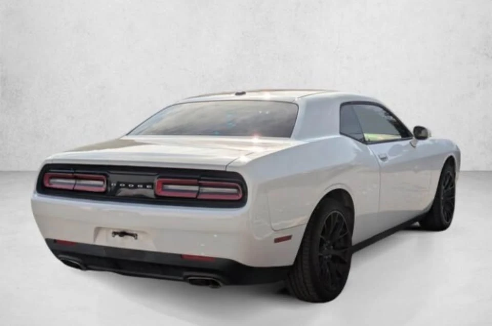 2015 Dodge Challenger 3rd Gen - Image 5 of 9