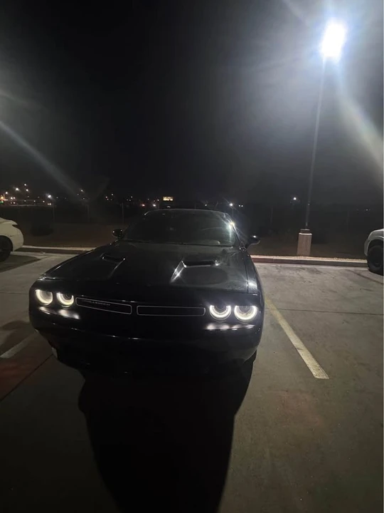 2015 Dodge Challenger 3rd Gen - Image 2 of 9