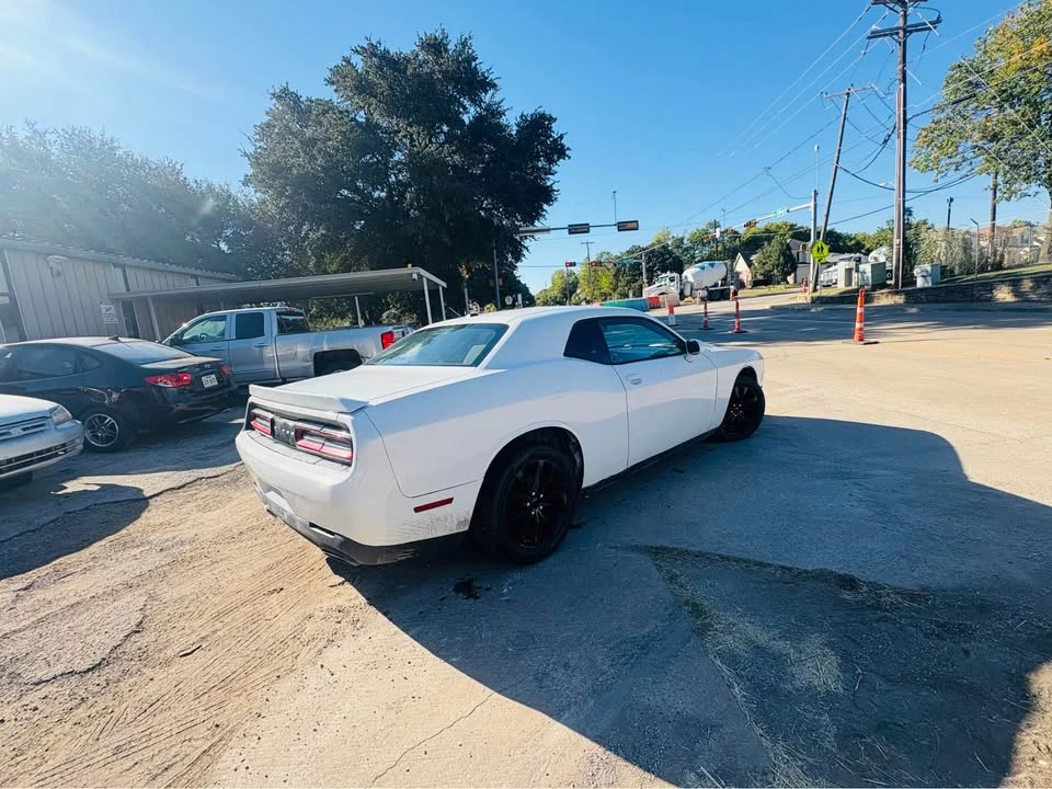 2015 Dodge Challenger 3rd Gen - Image 7 of 17