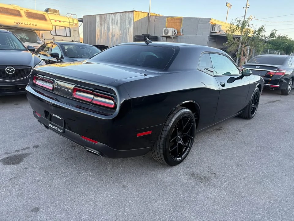 2015 Dodge Challenger 3rd Gen - Image 2 of 10