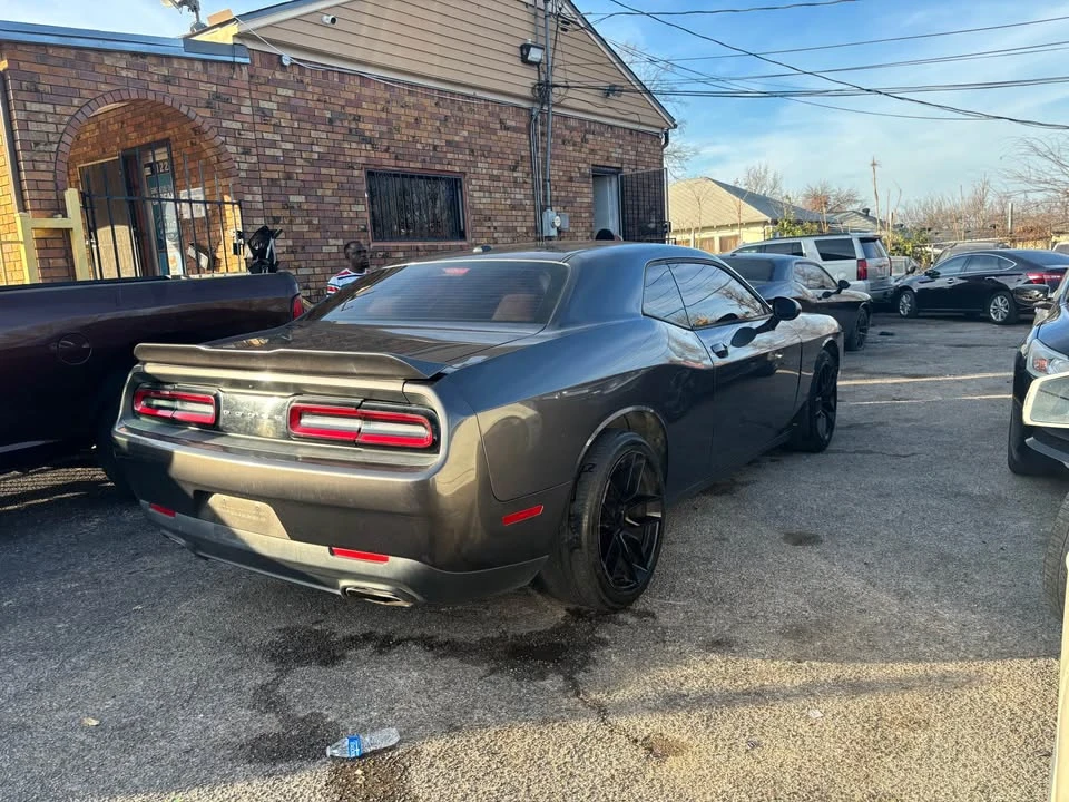 2015 Dodge Challenger 3rd Gen - Image 5 of 18