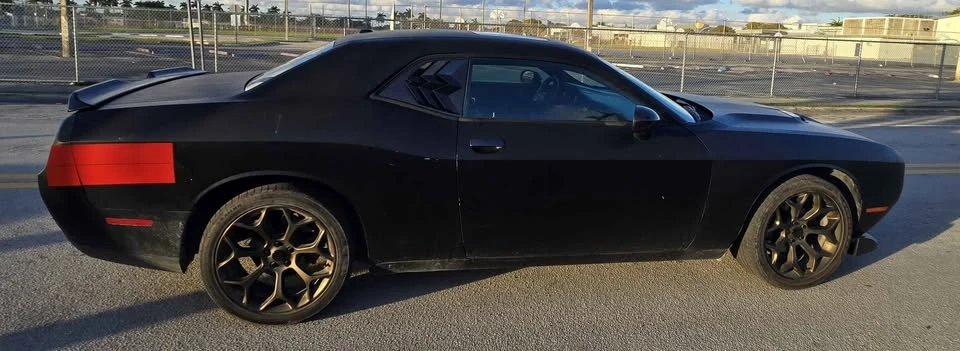 2015 Dodge Challenger 3rd Gen - Image 2 of 14
