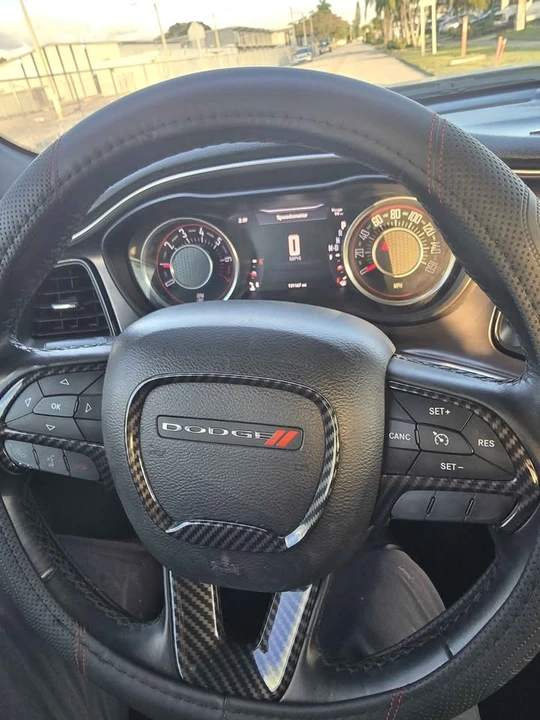 2015 Dodge Challenger 3rd Gen - Image 13 of 14