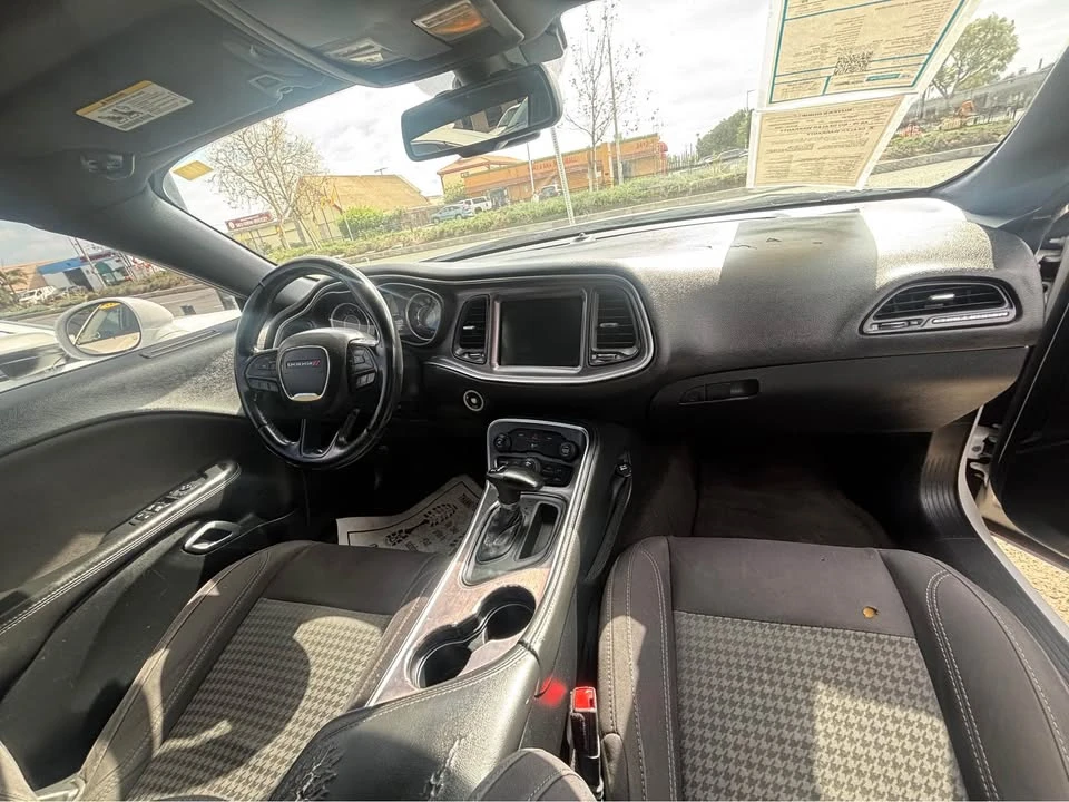 2015 Dodge Challenger 3rd Gen - Image 6 of 8
