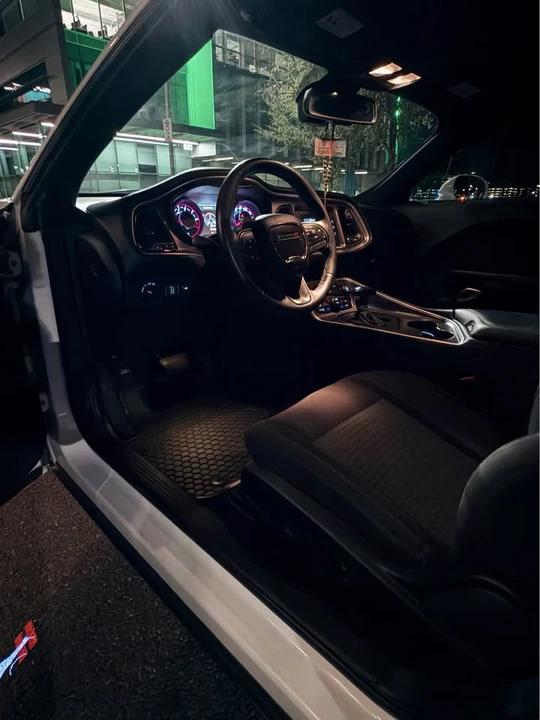 2015 Dodge Challenger 3rd Gen - Image 11 of 14