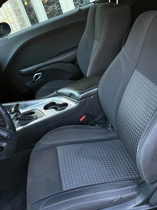 2015 Dodge Challenger 3rd Gen - Image 10 of 14