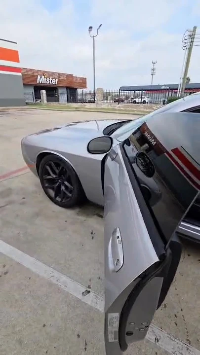 2015 Dodge Challenger 3rd Gen - Image 3 of 3