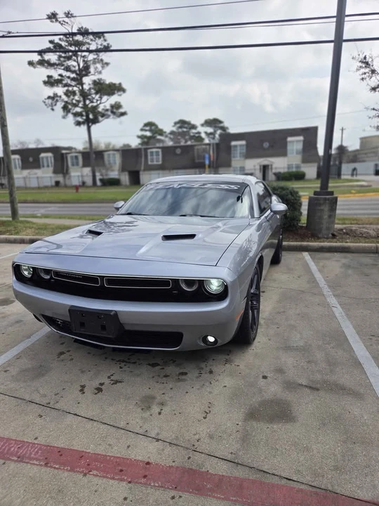 2015 Dodge Challenger 3rd Gen - Image 2 of 3