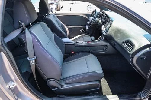 2015 Dodge Challenger 3rd Gen - Image 7 of 10