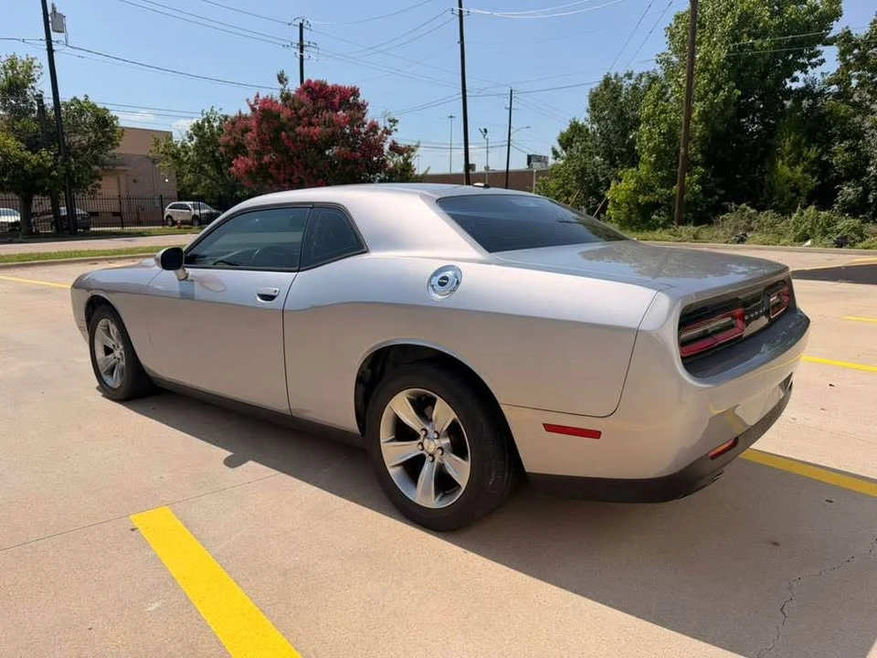 2015 Dodge Challenger 3rd Gen - Image 13 of 16