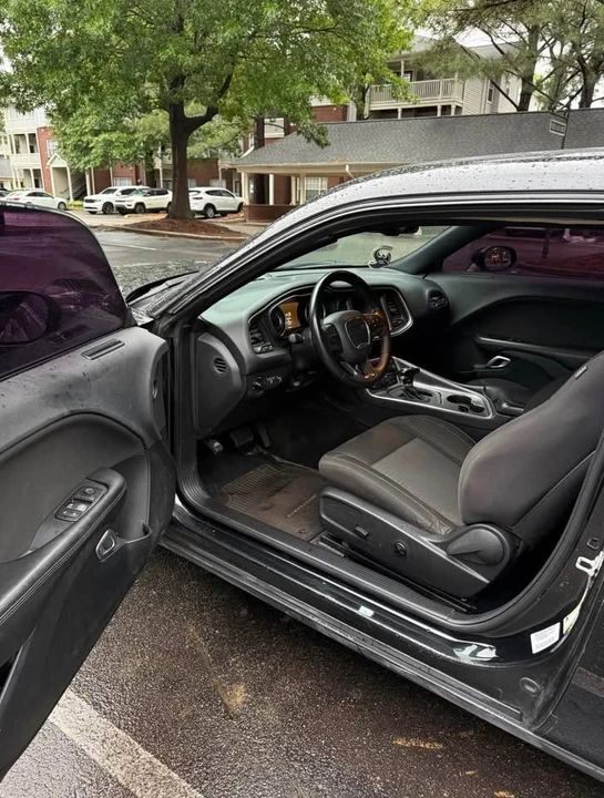 2015 Dodge Challenger 3rd Gen - Image 4 of 9