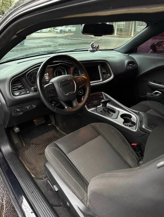 2015 Dodge Challenger 3rd Gen - Image 5 of 9