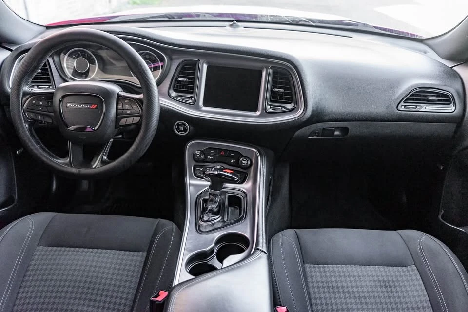 2015 Dodge Challenger 3rd Gen - Image 12 of 17