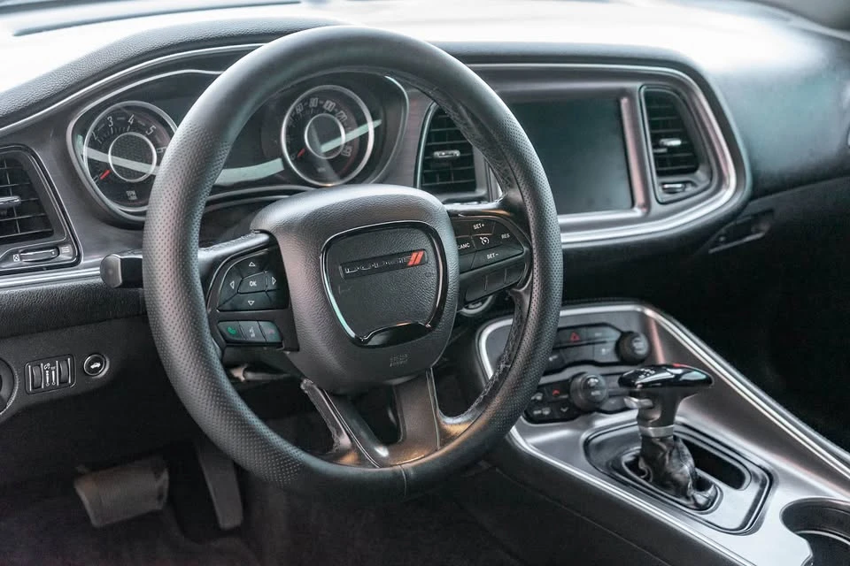 2015 Dodge Challenger 3rd Gen - Image 9 of 17