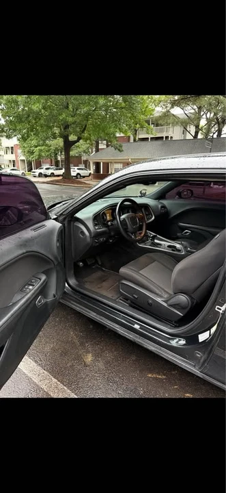 2015 Dodge Challenger 3rd Gen - Image 4 of 11