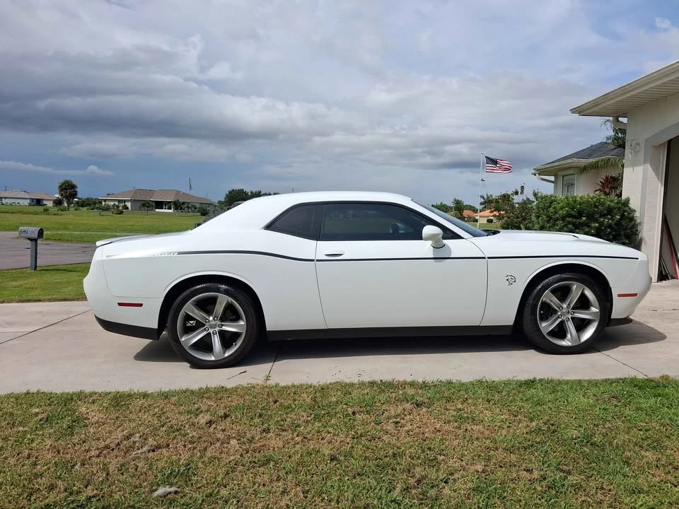 2015 Dodge Challenger 3rd Gen - Image 2 of 8